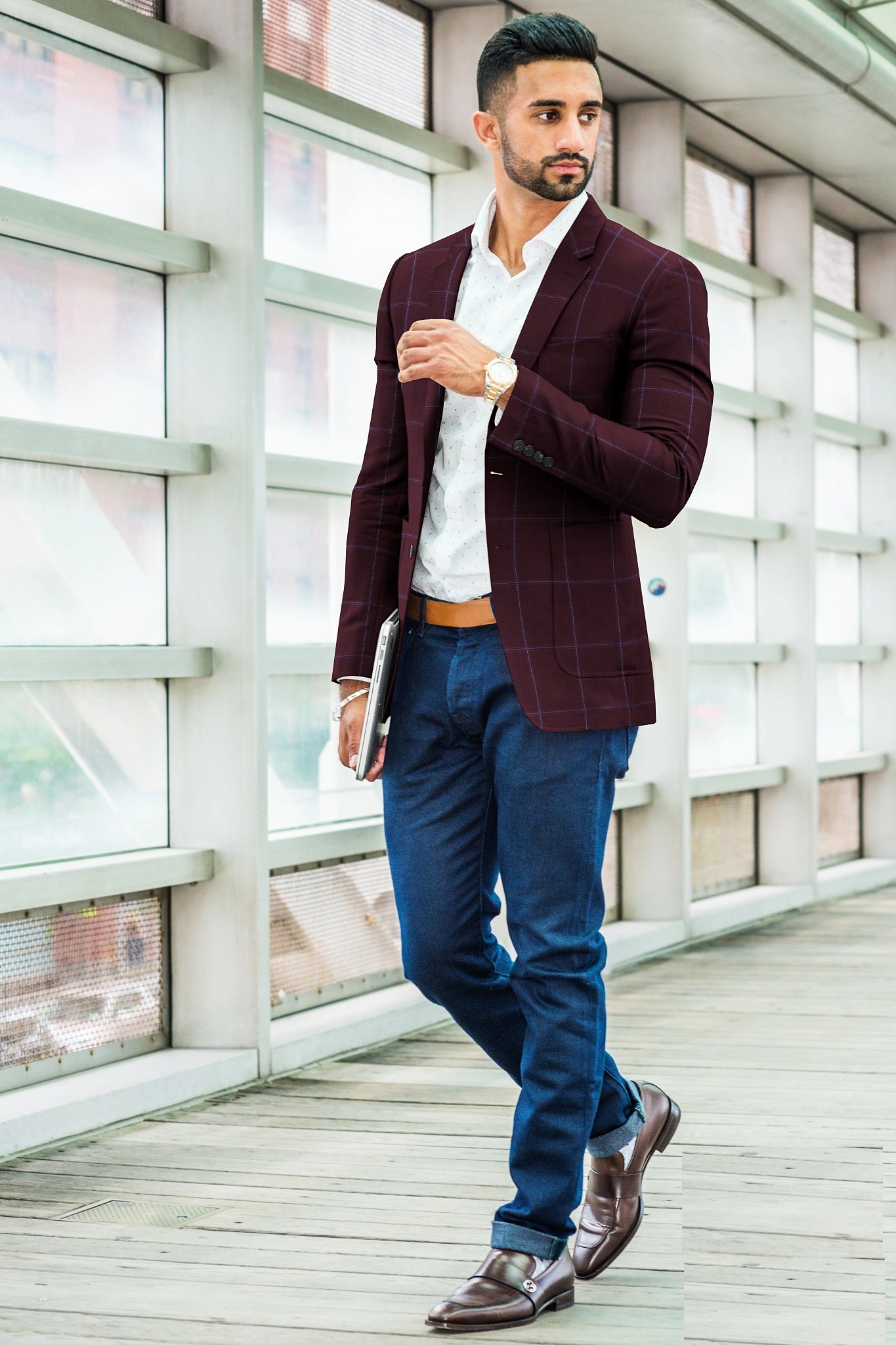 9 Maroon Blazer Combination Ideas For Men – Find The Perfect Outfit ...
