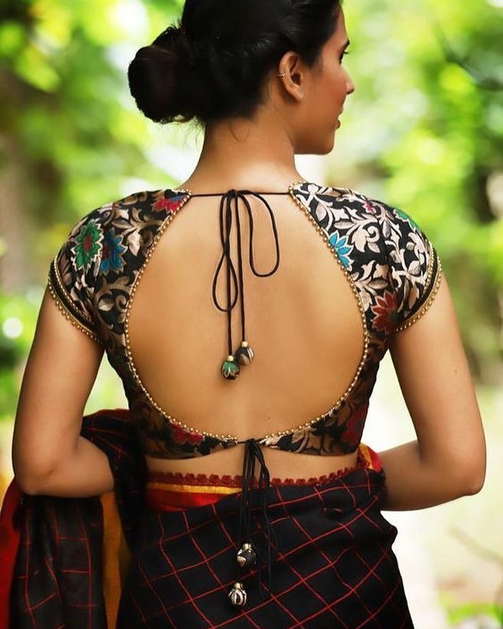 20+ Trendy Backless Blouse Designs To Look Like A Celebrity - Hiscraves