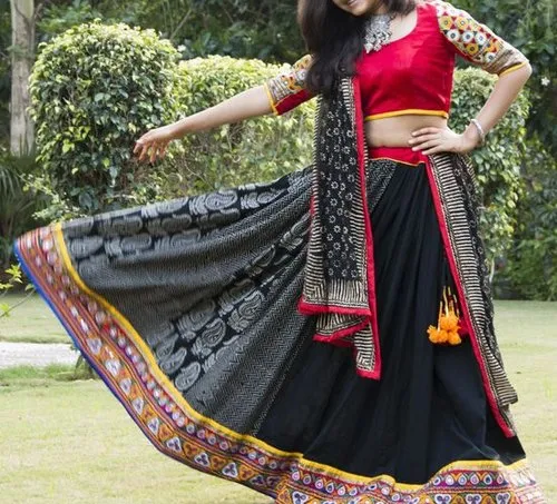 20 Offbeat Indo-Western Outfits to Look Smashing this Navratri -  LooksGud.com | Indian fashion dresses, Gowns dresses, Choli dress